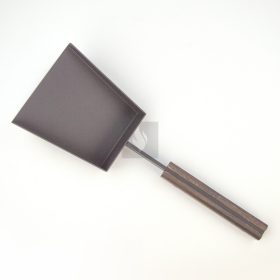 Kandalló lapát S, sötét fa fogantyúval, 30 cm
